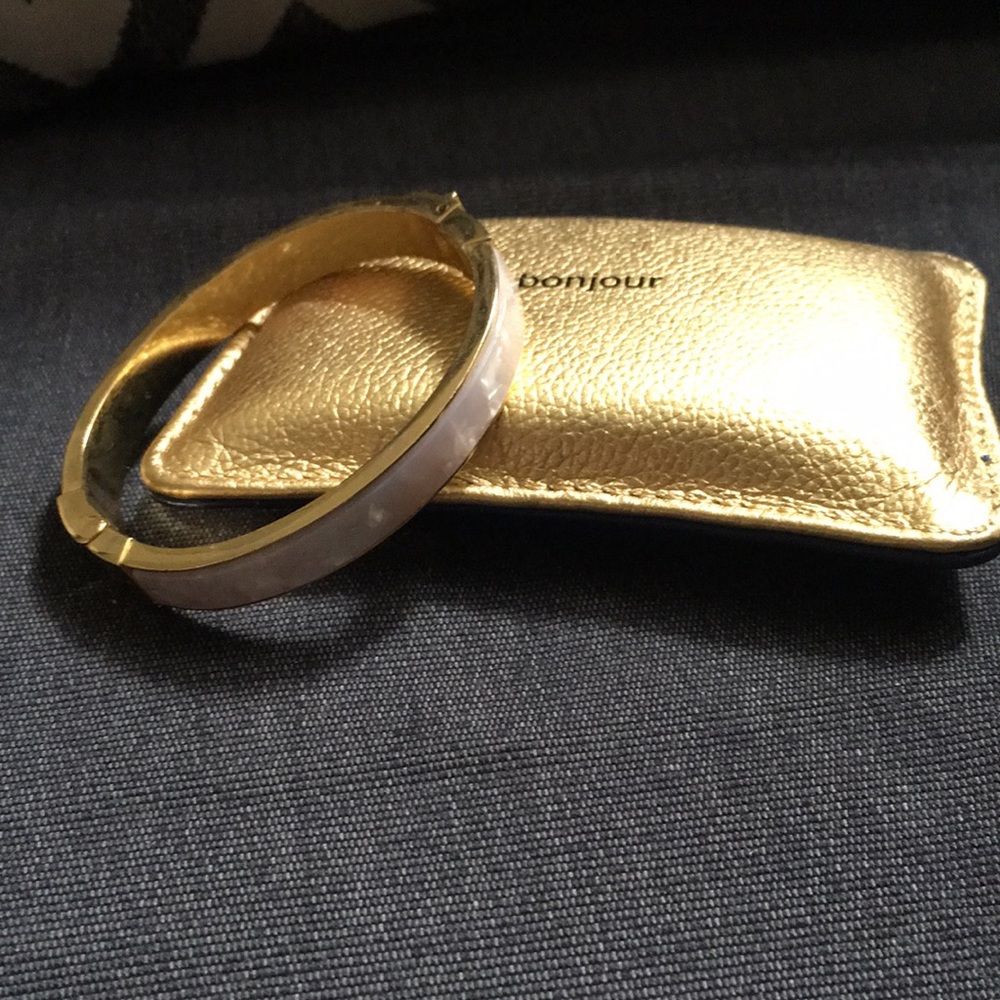 Gold w rose quartz inlay delicate bangle bracelet